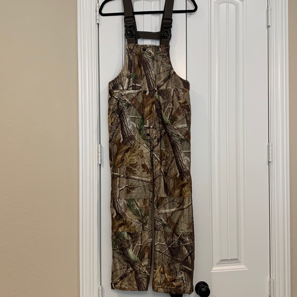 Youth Boys Game Winner REALTREE Hunting Bibs.